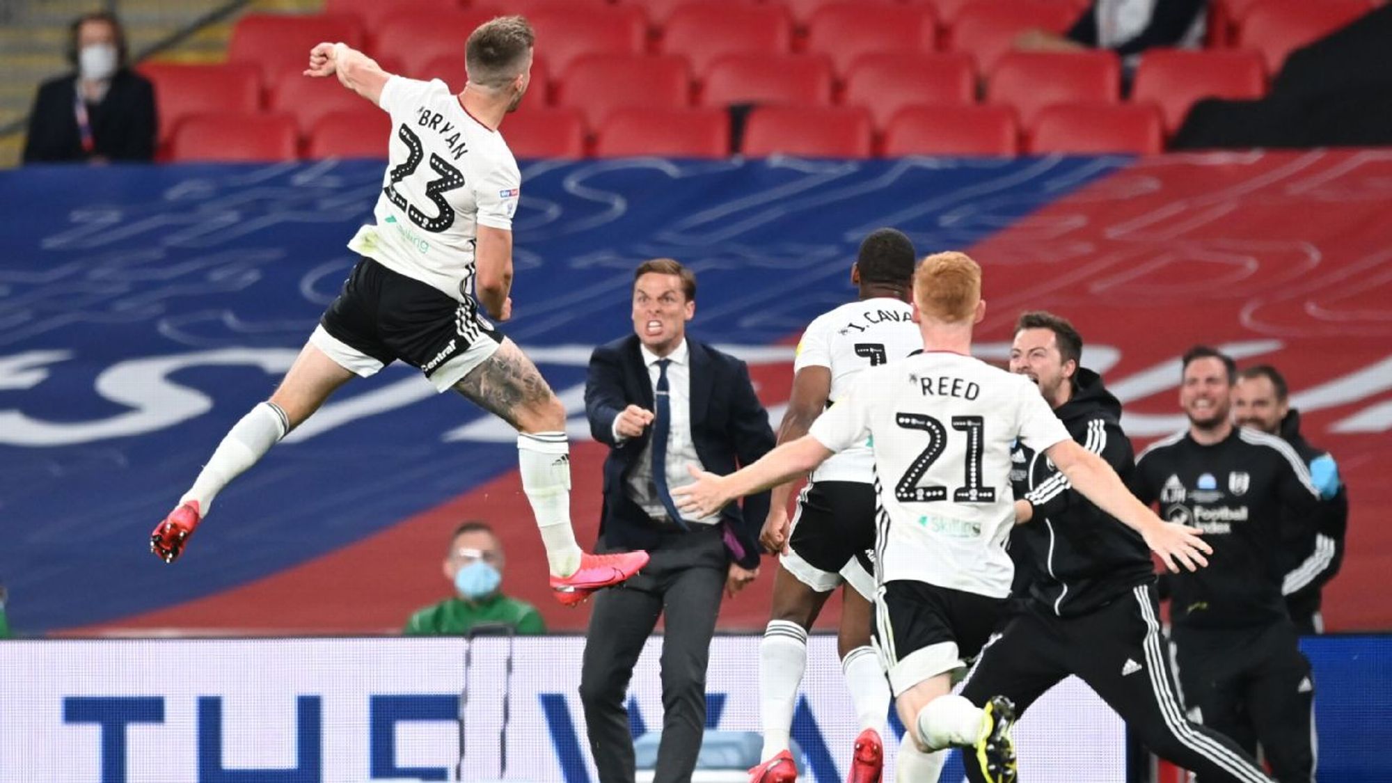 界对两支球 界对两支球